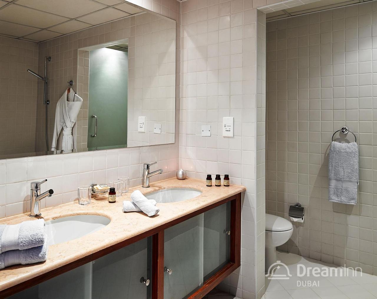 Dream Inn Apartments - Marina Quays Дубай Экстерьер фото
